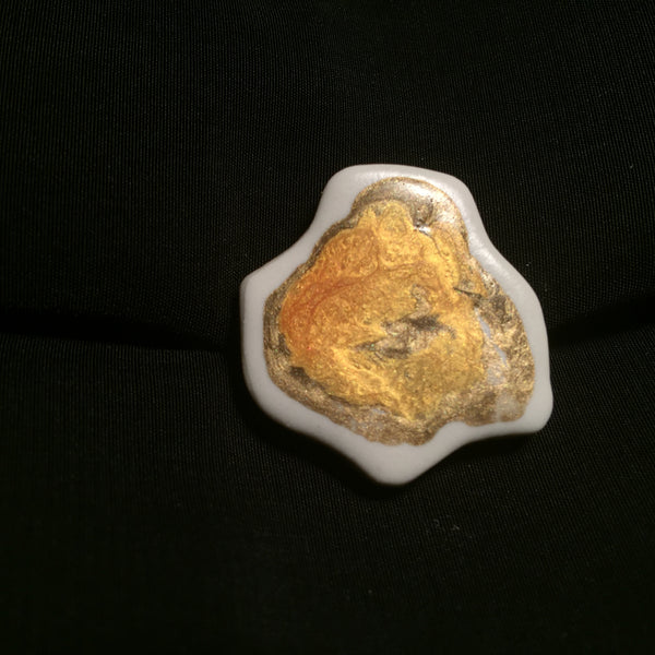 Porcelain Broach "Grecoa"